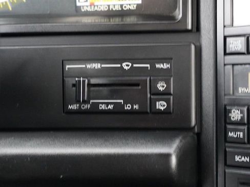 Used 1993 Cadillac Allante image 22