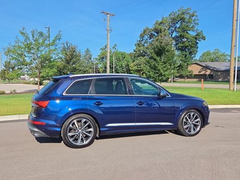 Used 2020 Audi SQ7 Premium Plus w/ Driver Assistance Package AWD/4WD image 2
