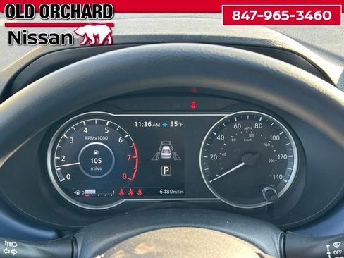 Used 2024 Nissan Versa SV w/ Trunk Package image 21