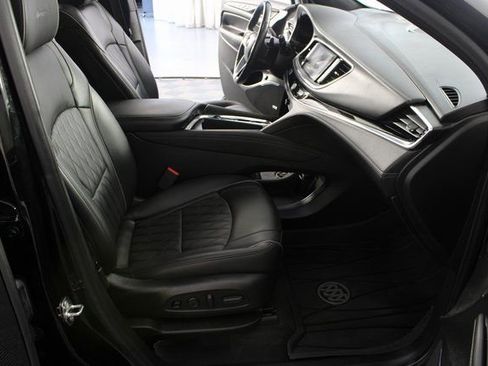 Used 2023 Buick Enclave Avenir w/ Avenir Technology Package image 23