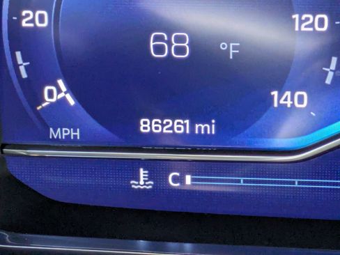 Used 2024 Chevrolet Suburban LT image 14