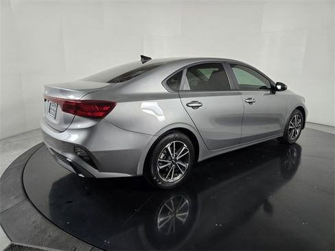 Used 2023 Kia Forte LXS w/ LXS Technology Package image 6