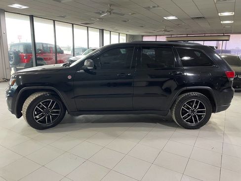 Used 2019 Jeep Grand Cherokee Trailhawk image 4