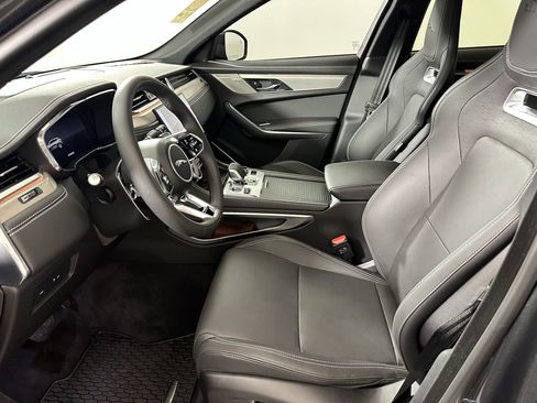 Used 2026 Jaguar F-PACE R-Dynamic S AWD/4WD image 4