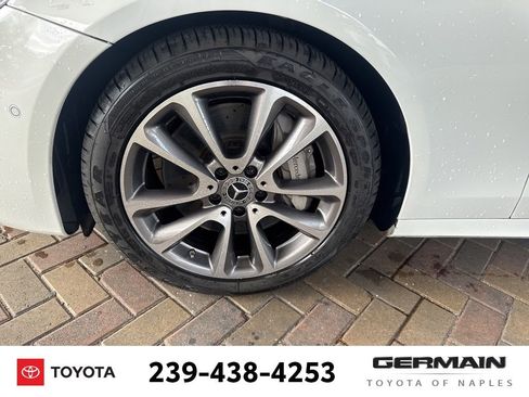 Used 2018 Mercedes-Benz E 400 4MATIC Sedan image 12