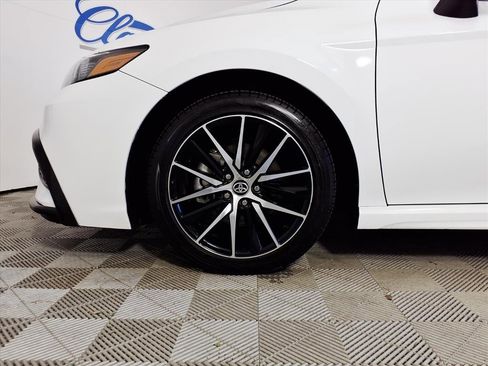 Used 2024 Toyota Camry SE image 25