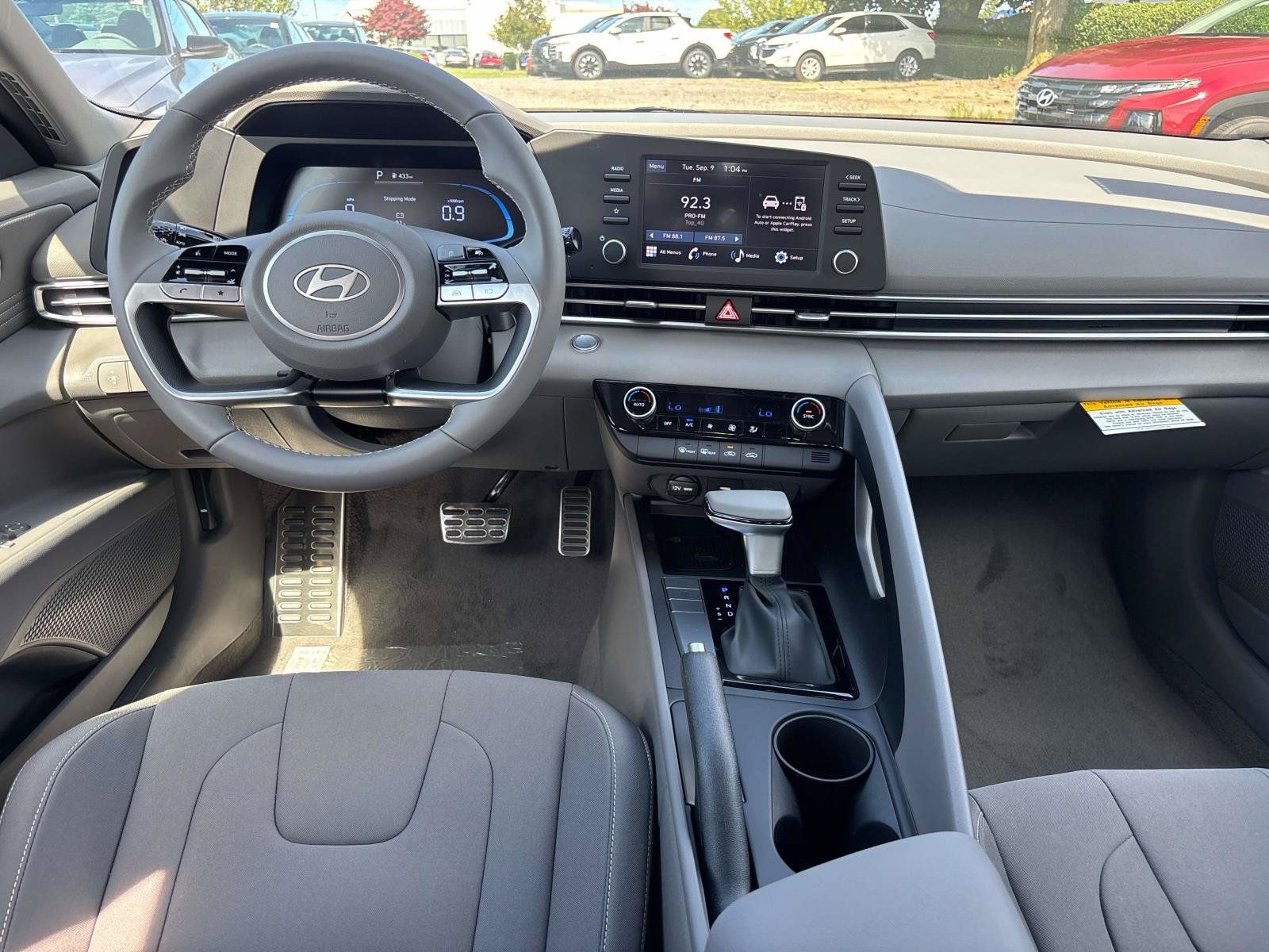 Used 2025 Hyundai Elantra Sport FWD image 7