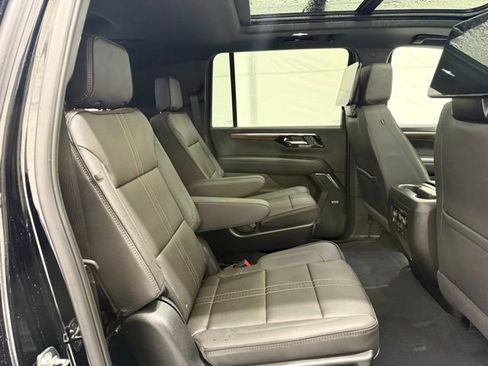 New 2026 Chevrolet Suburban High Country AWD/4WD image 27