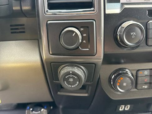 Used 2019 Ford F150 XLT w/ Equipment Group 302A Luxury AWD/4WD image 25