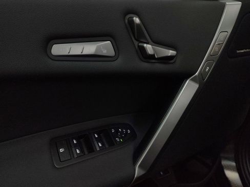 New 2026 BMW iX xDrive60 w/ M Sport Package image 12