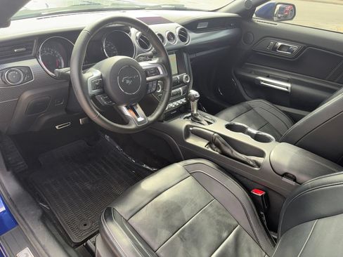 Used 2016 Ford Mustang Coupe RWD image 8