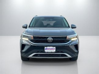 Used 2022 Volkswagen Taos SE video 2
