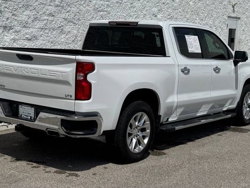 Used 2022 Chevrolet Silverado 1500 LTZ AWD/4WD image 3