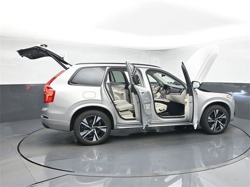 Used 2023 Volvo XC90 T8 Plus image 54