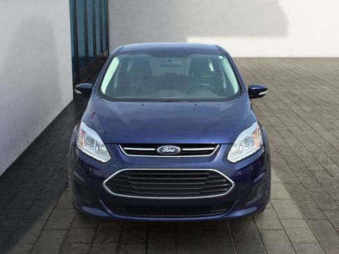 Used 2017 Ford C-MAX Energi SE w/ Equipment Group 401A FWD image 8