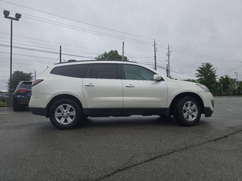 Used 2014 Chevrolet Traverse LT AWD/4WD image 12