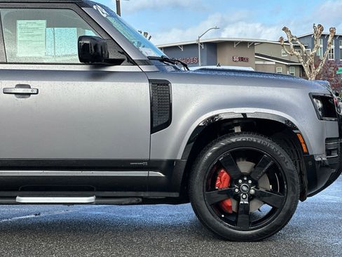 Used 2024 Land Rover Defender 110 X image 36