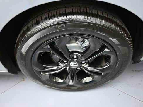 Used 2025 Honda Accord SE image 15