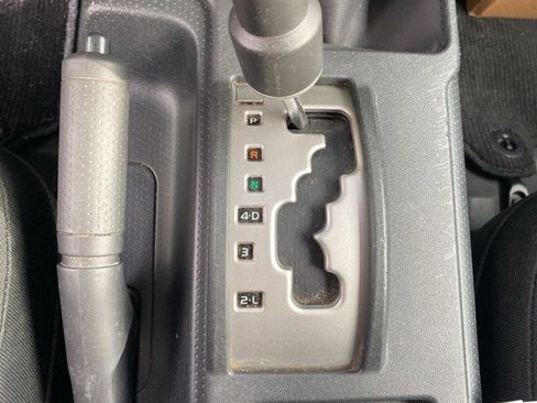 Used 2014 Toyota FJ Cruiser 4WD image 37