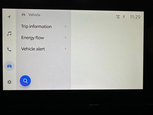 Used 2025 Toyota Corolla LE image 30
