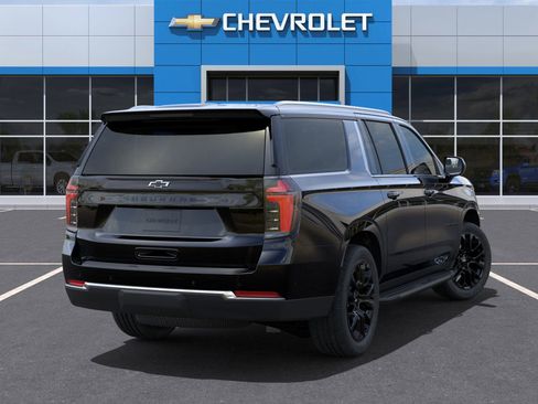 New 2025 Chevrolet Suburban LS image 4