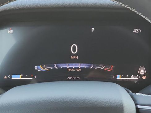 Used 2025 Jeep Grand Cherokee L Laredo image 11