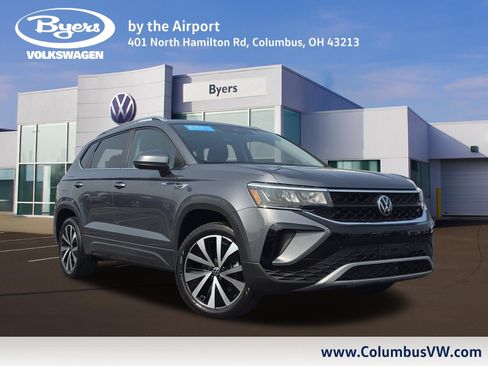Certified 2023 Volkswagen Taos SE w/ Panoramic Sunroof Package FWD image 1