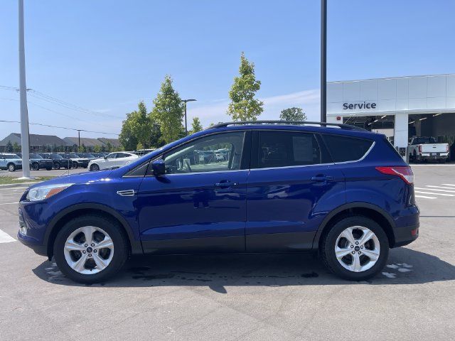 Used 2016 Ford Escape SE w/ Equipment Group 201A FWD image 2