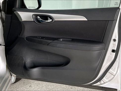 Used 2019 Nissan Sentra S image 25