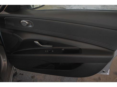 New 2025 Hyundai Elantra Limited image 83