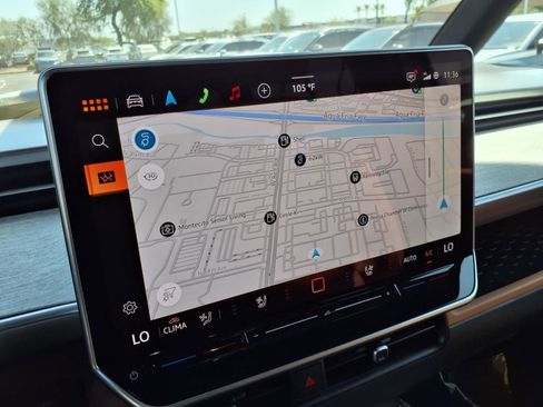 New 2025 Volkswagen ID. Buzz Pro S image 19