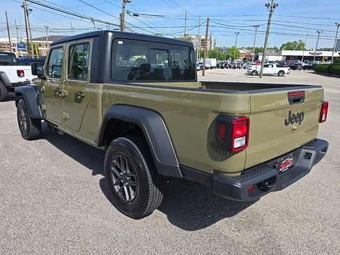 New 2026 Jeep Gladiator Sport AWD/4WD image 5