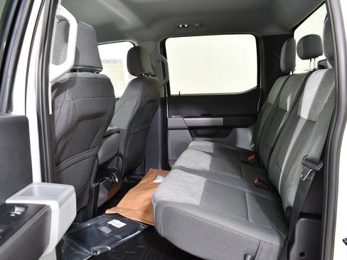 New 2026 Ford F550 4x4 Crew Cab w/ XLT Value Package image 16