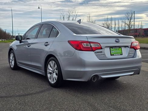 Used 2017 Subaru Legacy 2.5i Premium w/ Moonroof Package AWD/4WD image 3