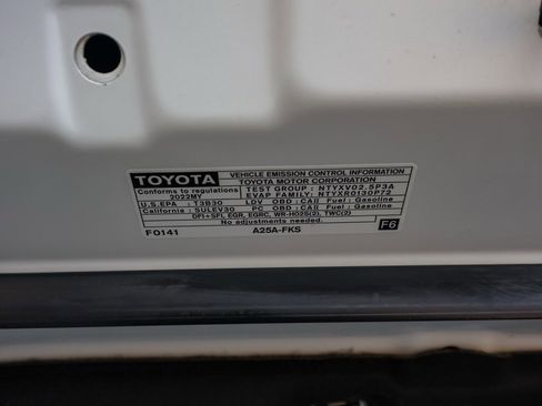 Used 2022 Toyota Camry LE image 31