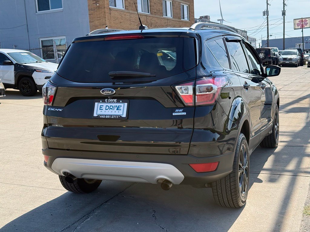 Used 2017 Ford Escape SE w/ Equipment Group 201A FWD image 6