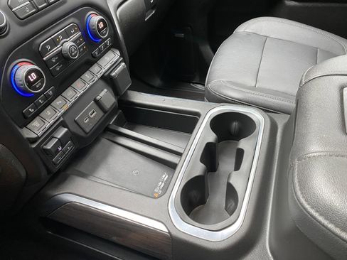 Used 2022 Chevrolet Silverado 2500 LTZ w/ LTZ Premium Package AWD/4WD image 32