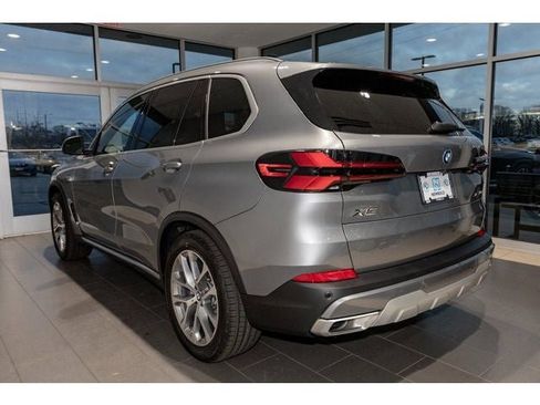 New 2026 BMW X5 xDrive50e w/ Climate Comfort Package AWD/4WD image 45