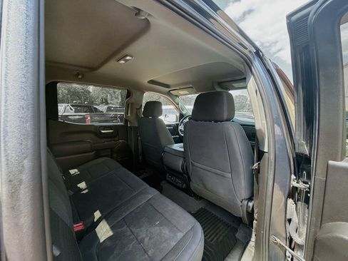 Used 2019 Chevrolet Silverado 1500 LT w/ Convenience Package AWD/4WD image 11