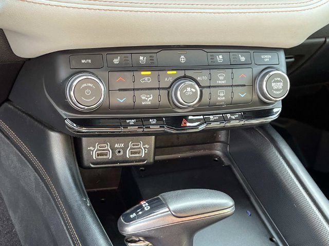 Used 2022 Dodge Durango R/T AWD/4WD image 32