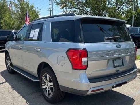 Used 2023 Ford Expedition XLT AWD/4WD image 2