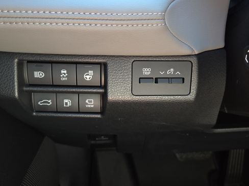 Used 2019 Toyota Avalon Limited w/ Advanced Safety Package FWD image 20