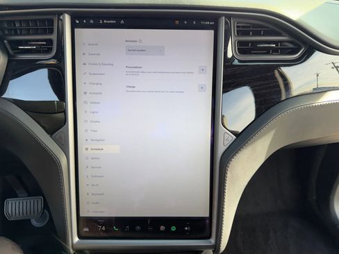 Used 2018 Tesla Model X 75D image 29