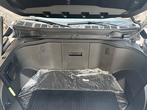 Used 2024 Ford F150 Lightning Flash image 37