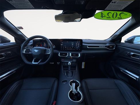 Used 2024 Ford Mustang GT Premium image 10