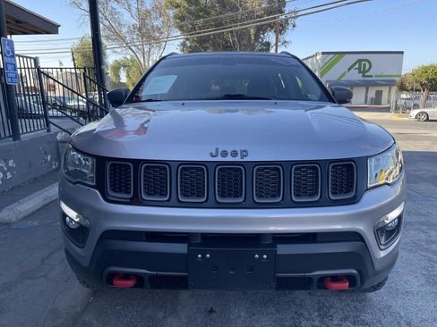 Used 2020 Jeep Compass Trailhawk AWD/4WD image 2