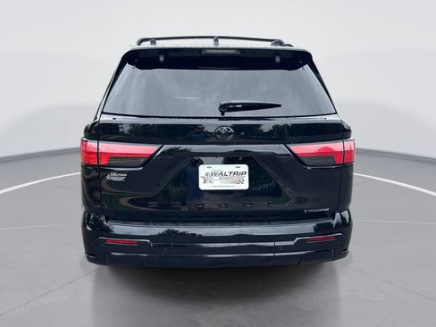 Used 2026 Toyota Sequoia Platinum w/ Tow Technology Package AWD/4WD image 7