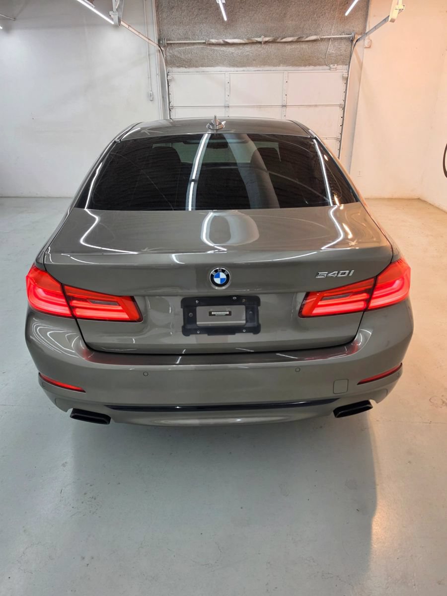 Used 2018 BMW 540i RWD image 8