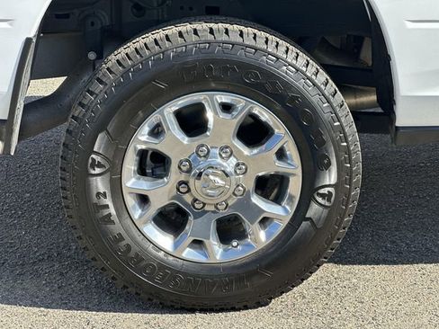 Used 2024 RAM 2500 Laramie w/ Safety Group image 32