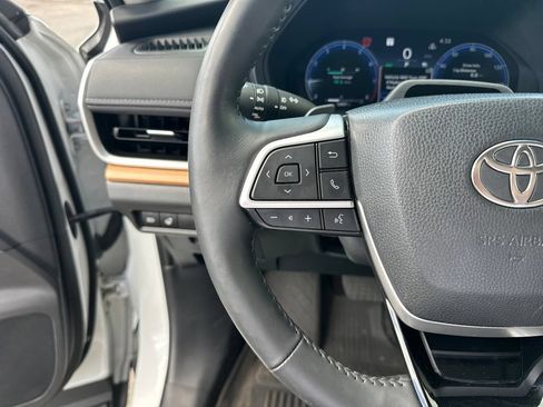Used 2024 Toyota Grand Highlander AWD image 18